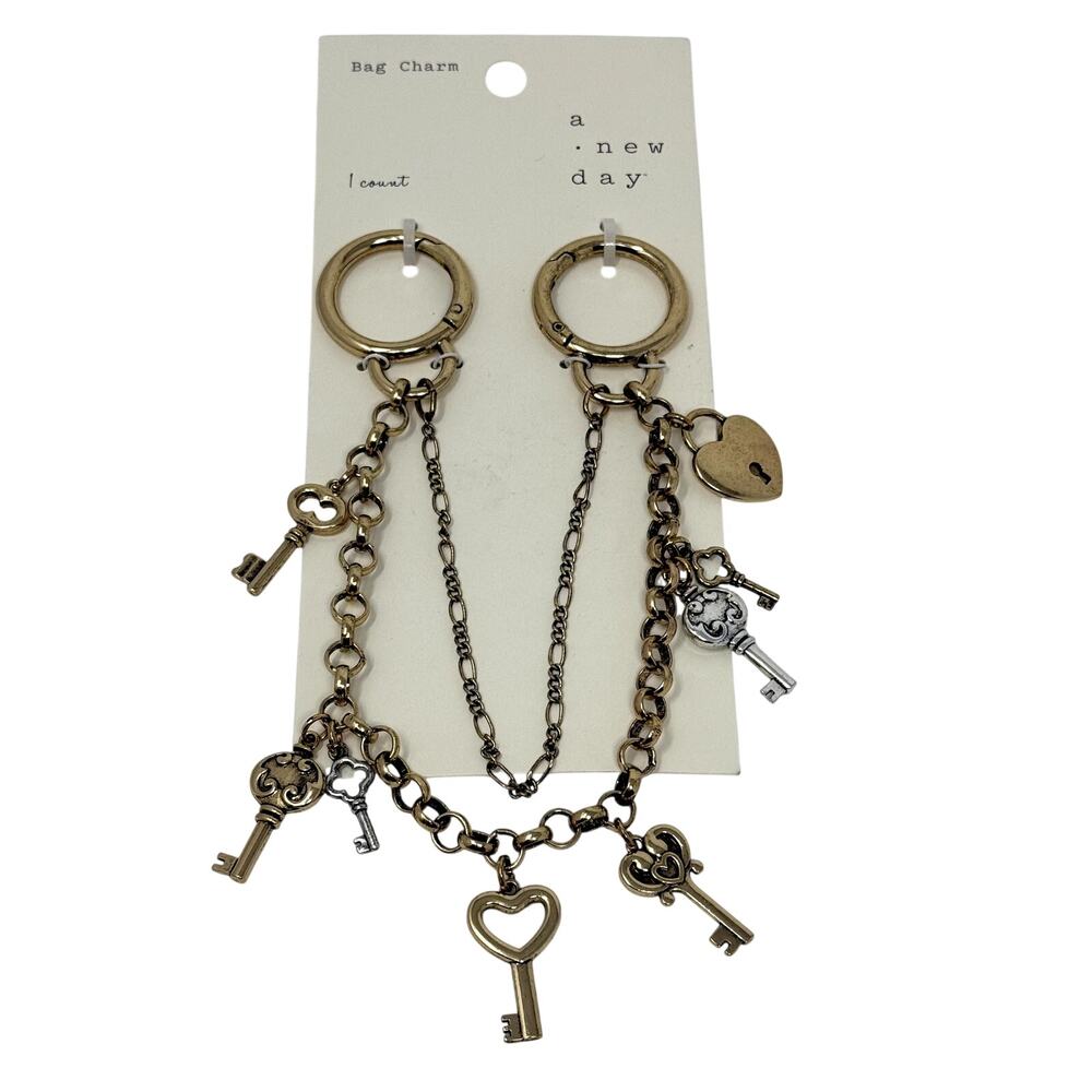 A New Day Lock Key Swag Chain Bag Charm Gold Silver Heart Purse NWT Target
